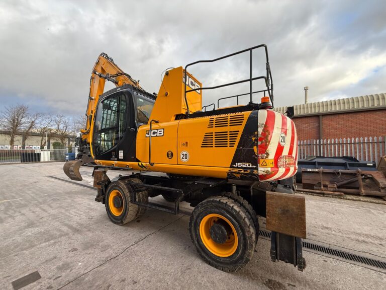 JCB20HM-High-RiseCab3